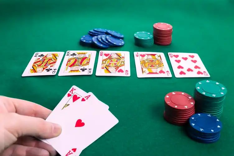 Người dùng Vietnam thực hiện nạp tiền VND tại men88 qua điện thoại di động